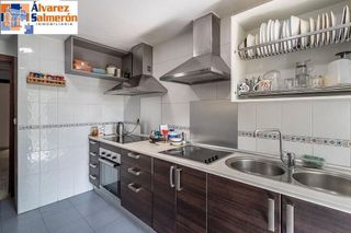 Piso en venta en Bola de Oro - Serrallo en Granada