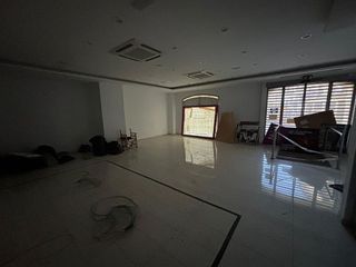 Local comercial en alquiler en Úbeda