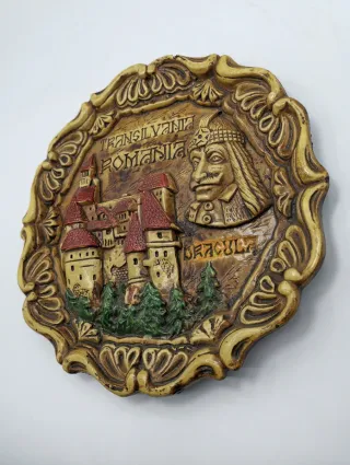 Curioso plato Transilvania Drácula, 23 cm.
