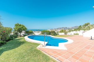 Chalet en venta en Almijara - Capistrano - Cueva de Nerja en Nerja