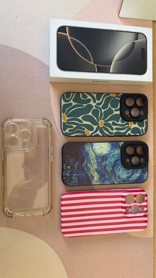 iPhone 16 Pro 128GB Titanio - Como Nuevo + Extras