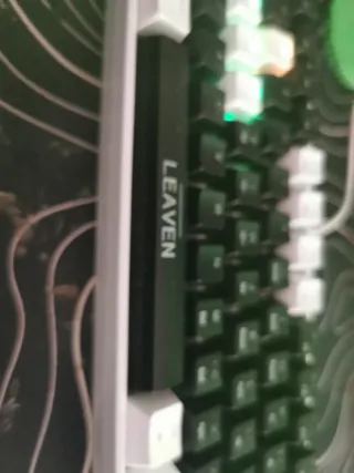 Teclado Mecánico LEAVEN Negro/Blanco