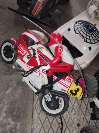 Lote de 7 coches radiocontrol y accesorios