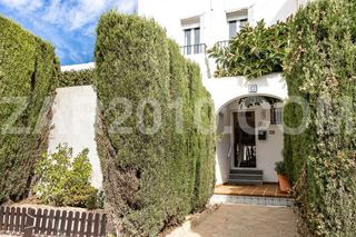 Casa adosada en venta en Urb. El Palmeral en Mojácar