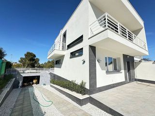 Casa en venta en La Canaleja en Galapagar