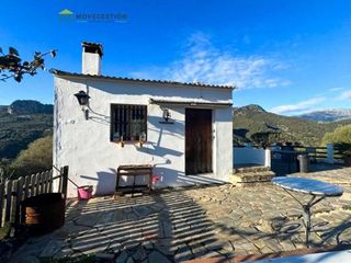 Casa rural en venta en Ubrique