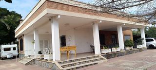 Chalet en venta en Peña de las Águilas en Elche