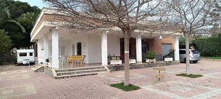 Chalet en venta en Peña de las Águilas en Elche