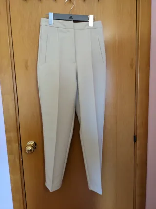 Pantalón de vestir Zara beige