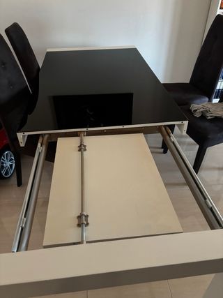 Mesa comedor cristal negro y 4 sillas