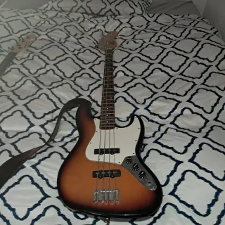 Bajo Fender Jazz Bass Sunburst