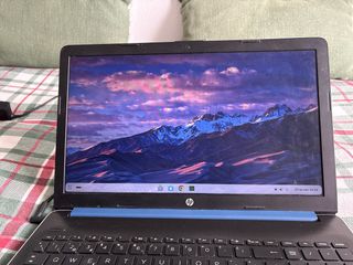 Portátil HP Azul 16 gb de Ram 256 ssd m2