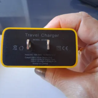Cargador 65W PD+USB Amarillo