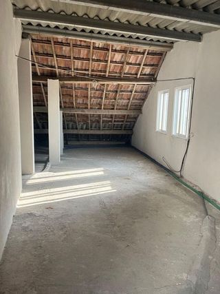 Edificio en venta en Grove (O)