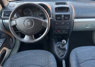 Renault Clio ¡pocos km!