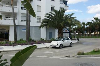 Local comercial en venta en Nueva Andalucía centro en Marbella