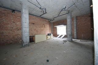 Local comercial en venta en Nueva Andalucía centro en Marbella