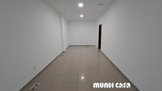 Local comercial en alquiler en Boiro