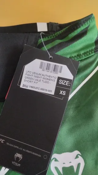 Pantalón corto UFC Venum mujer verde