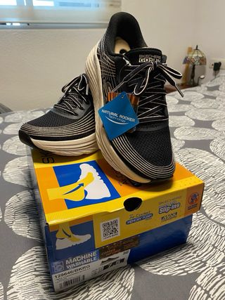 Zapatillas Skechers Slip-ins Max Cushion Negro/Dor