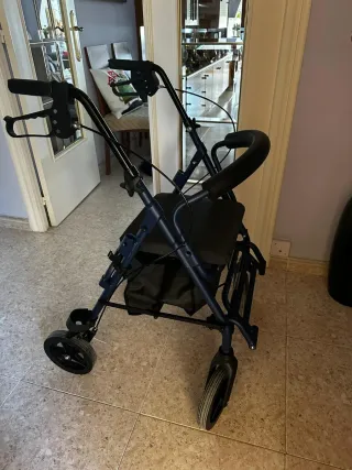Andador adulto negro con asiento y cesta