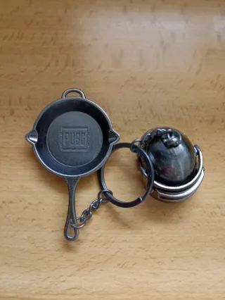 Llaveros  PUBG Casco y Sartén
