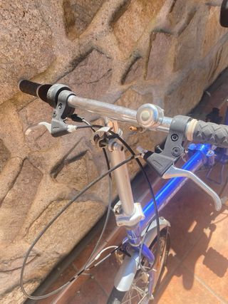 Bicicleta plegable azul