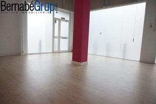 Local comercial en alquiler en Instituts - Ponent - Sota el Camí Ral en Granollers