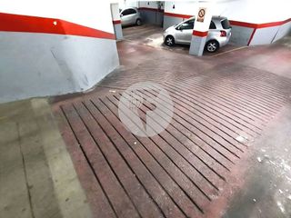 Garaje en venta en Ca n'Aurell en Terrassa