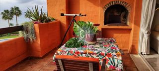 Ático en alquiler en El Padrón - El Velerín - Voladilla en Estepona