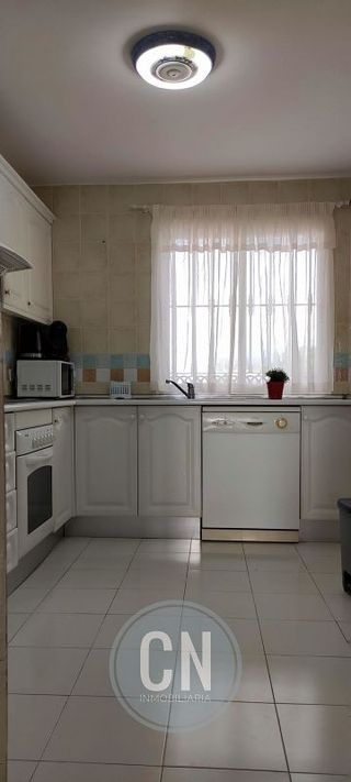 Ático en alquiler en El Padrón - El Velerín - Voladilla en Estepona