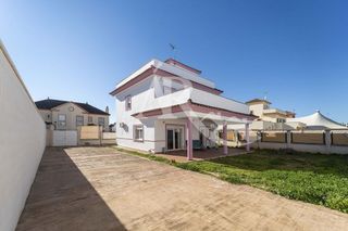 Chalet en venta en Umbrete