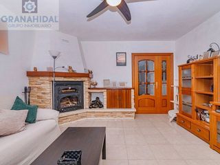 Casa adosada en venta en Peligros