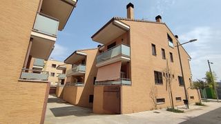 Casa adosada en venta en Binéfar