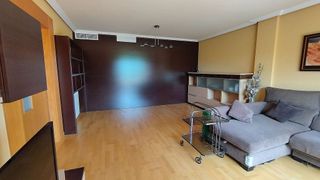 Casa adosada en venta en Binéfar