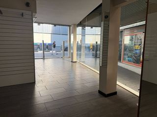 Local comercial en alquiler en Instituts - Ponent - Sota el Camí Ral en Granollers