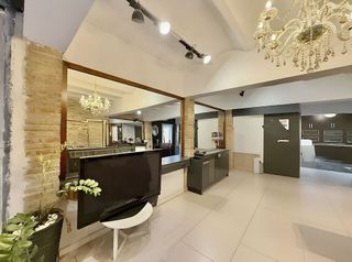 Local comercial en alquiler en Gavarra en Cornellà de Llobregat