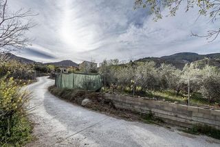 Cortijo en venta en Barrio de la Vega en Monachil
