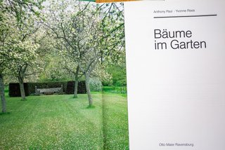 Libro giardini Baume im Garten by Anthony Paul
