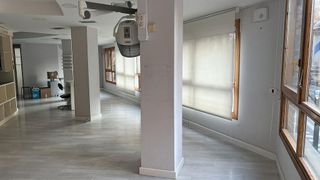 Local comercial en alquiler en Arrabal en Zaragoza