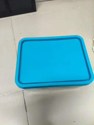 Tupper de cristal con tapa azul