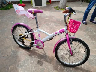 Bici niña b-twin 20' con cesta