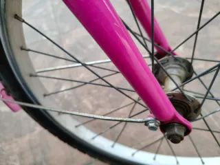 Bici niña b-twin 20' con cesta
