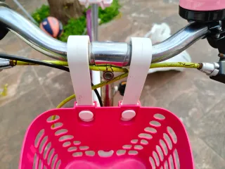 Bici niña b-twin 20' con cesta
