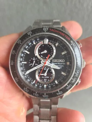 Reloj Seiko Sportura Solar Cronógrafo Hombre