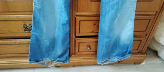 Pantalón vaquero campana azul