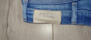 Pantalón vaquero campana azul