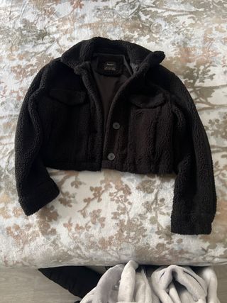 Chaqueta Bershka Negra Talla M