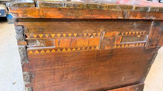 Arca antigua de madera