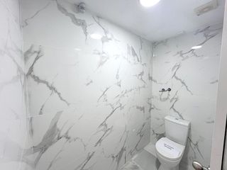 Oficina en venta en Playa de la Fontanilla en Marbella